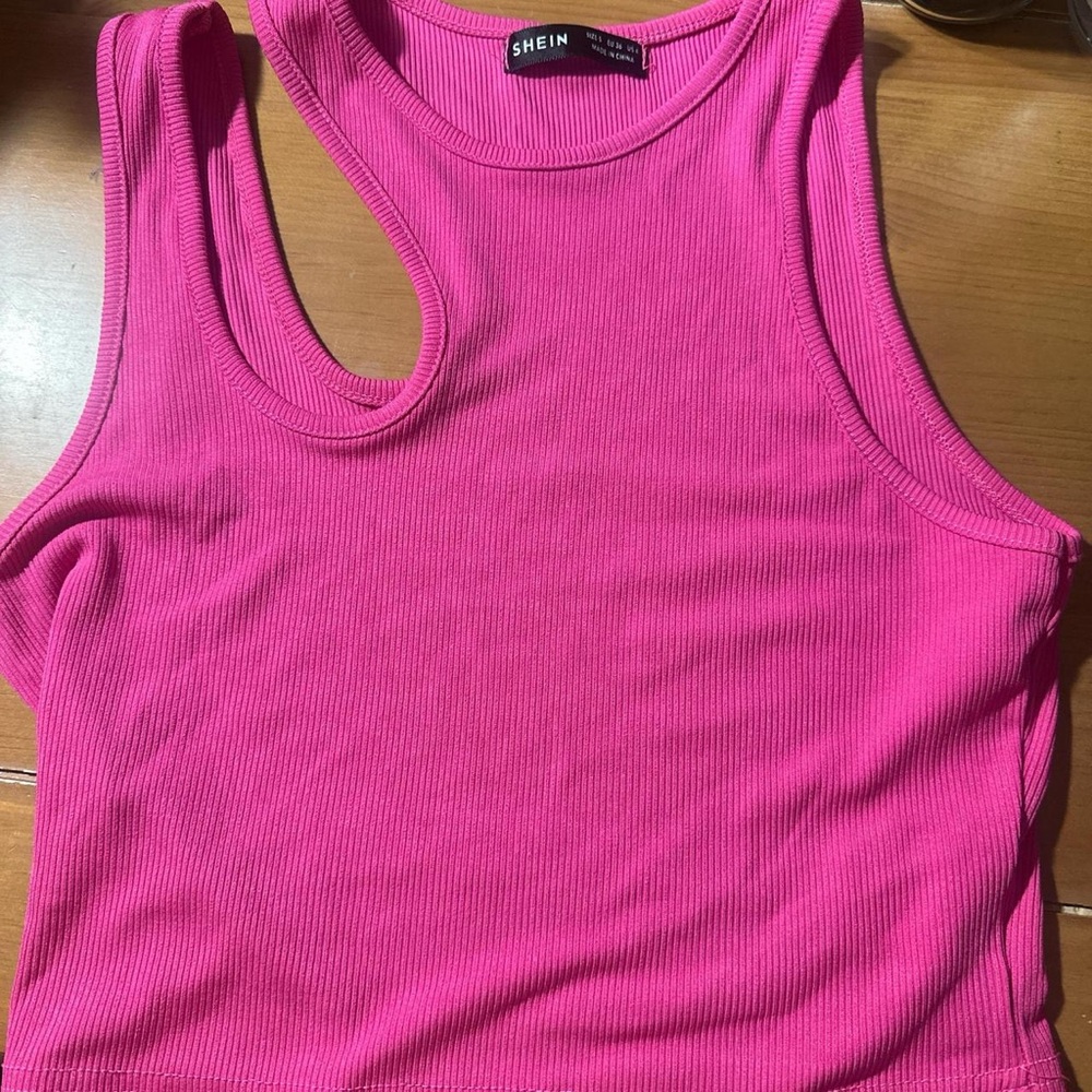 Size S, Two colors available! From Shein, great tops for summer!